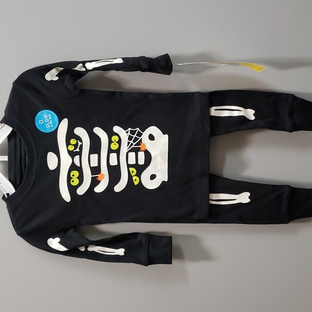 Carter's NWT Glow in the Dark Skeleton with Eyes, Spiders 2-piece Pajama